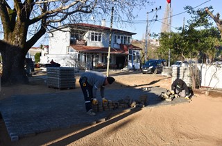 Gemlik'in Yolları ve Meydanları Yenileniyor